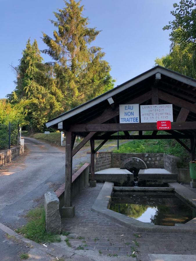 Aux Lettres Du Lavoir La Rivière-Saint-Sauveur Exterior foto